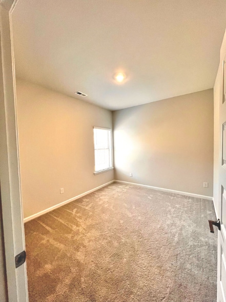 Building Photo - 6117 Ruby Grace Cir SE