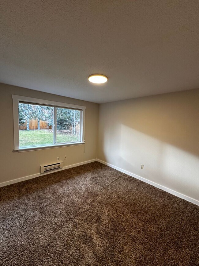 Building Photo - 4 Bed, 3 Bath Home in Hailey, Idaho with Beautiful Mountain Views