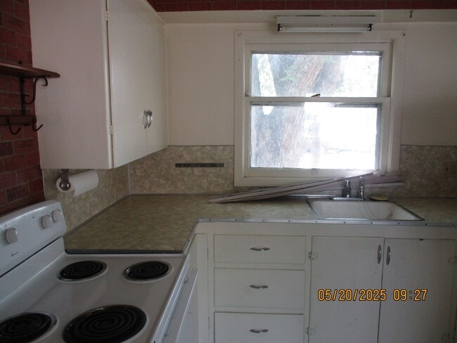 Building Photo - 50% OFF FIRST FULL MONTH'S RENT!