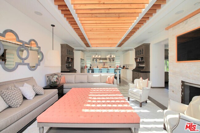 Building Photo - 3054 Elvido Dr
