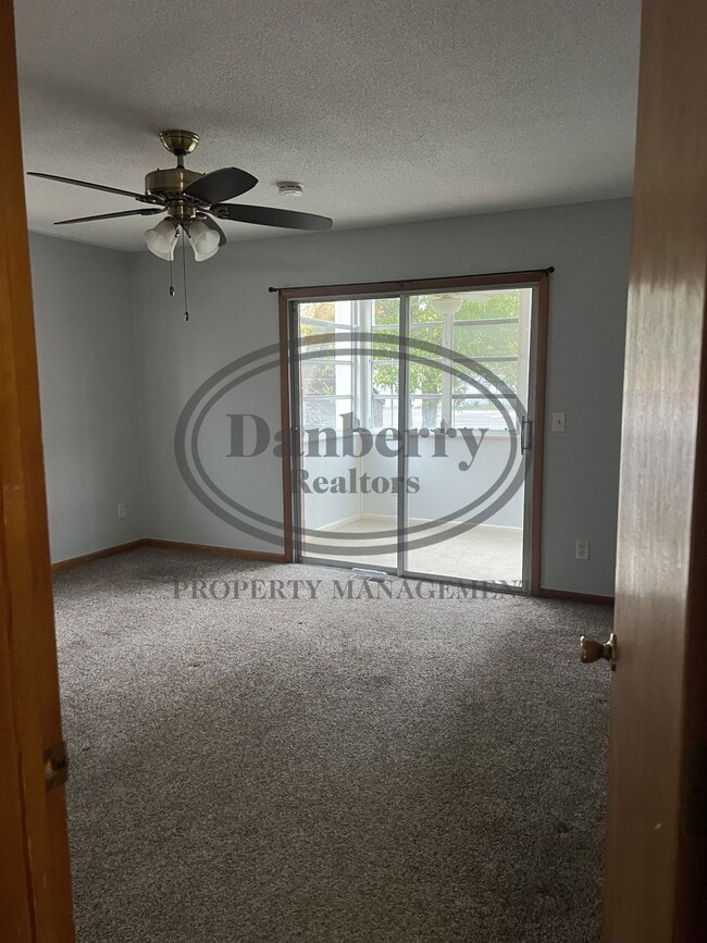 Building Photo - 4126 Newcastle Dr