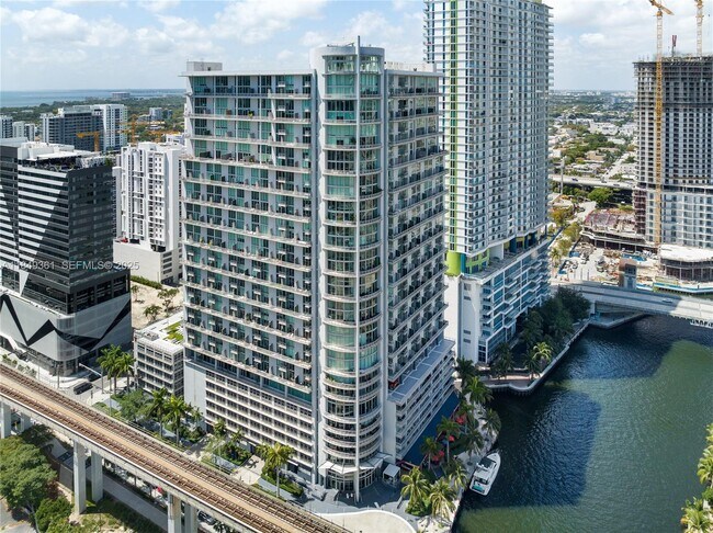 Building Photo - 690 SW 1st Ct