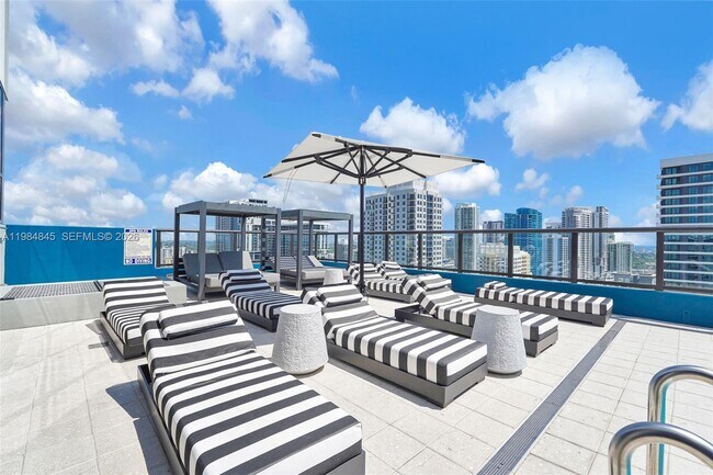 Building Photo - 307 SW 5th St