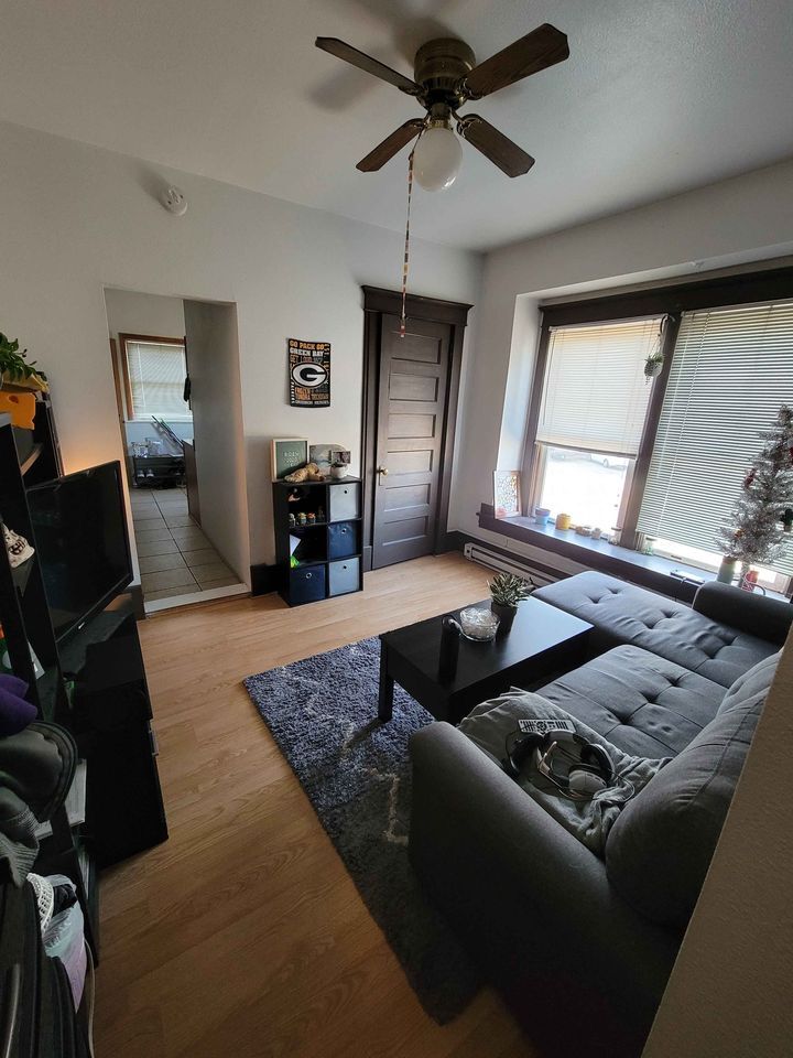 Building Photo - 2303 Olive St