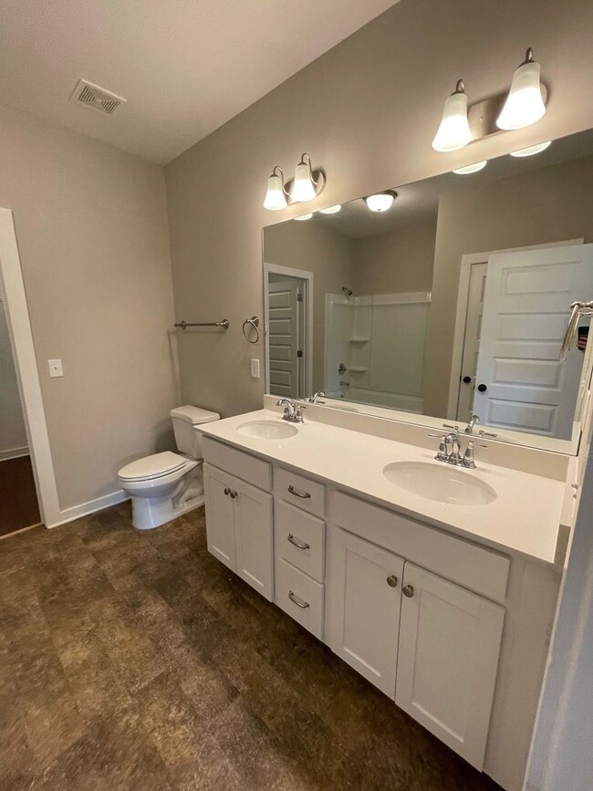 Building Photo - Home for Rent in Brookwood, AL.... Availab...