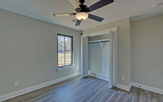 Building Photo - 43 Privet Dr
