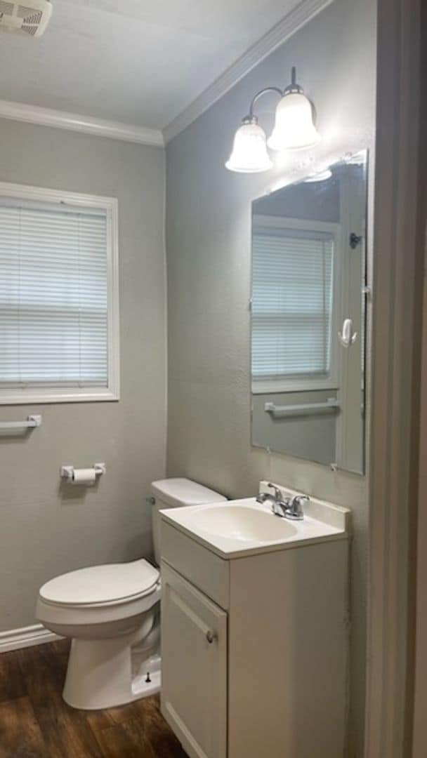 Building Photo - 2 bedroom home available- NO HUD!