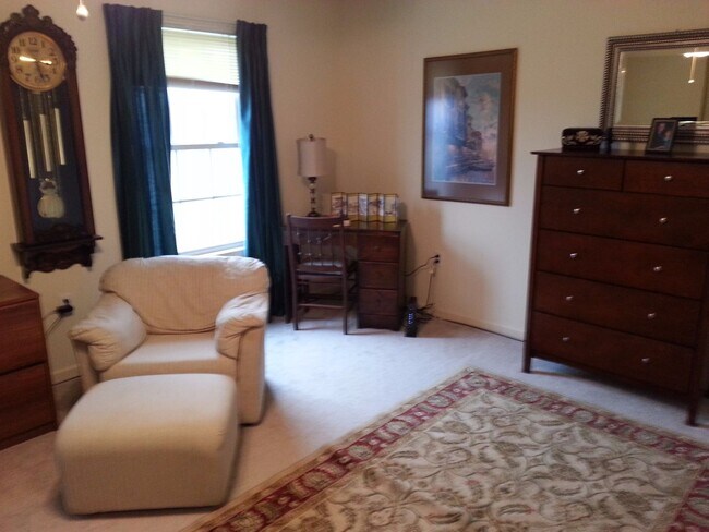 Building Photo - 3BR, 2 ba townhouse in the Pinnacles with views