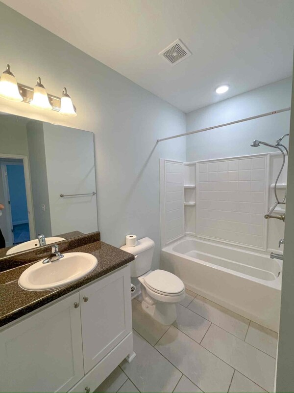 Building Photo - 278 Bridgewater Ln