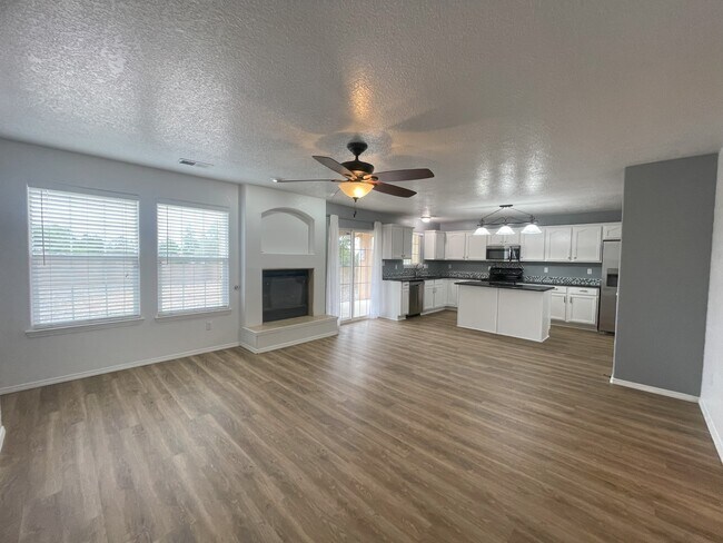 Building Photo - 5555 Mansfield Pl NW