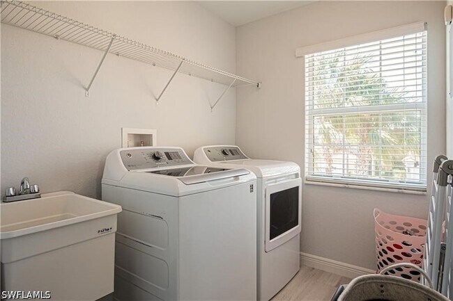 Building Photo - 11031 Yellow Poplar Dr