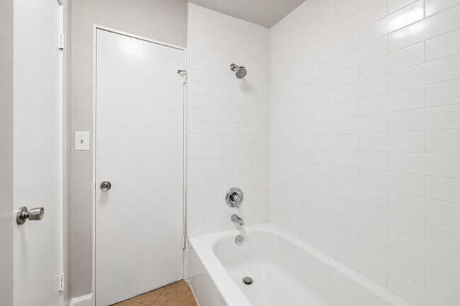 Building Photo - 5353 Institute Ln