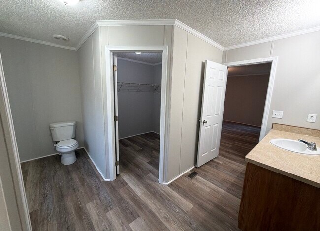 Building Photo - 796 Breazeale Rd