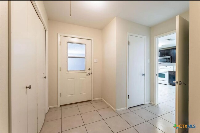 Building Photo - 4506 Walnut Rd