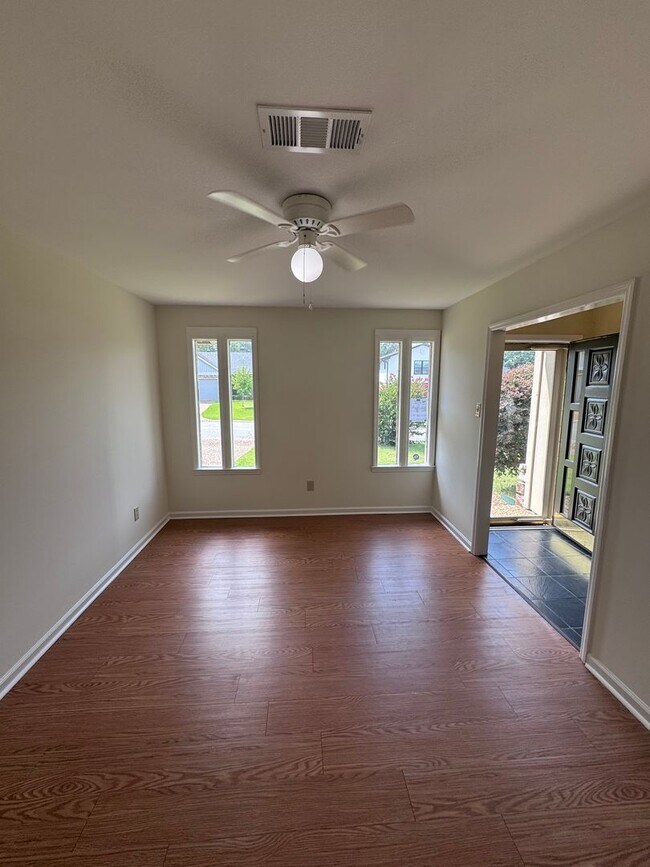 Building Photo - 1115 Briar Creek Rd