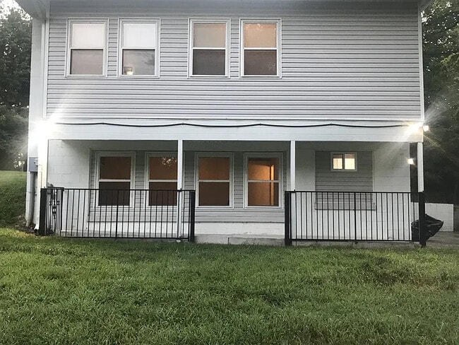 Building Photo - 243 Jones Ln