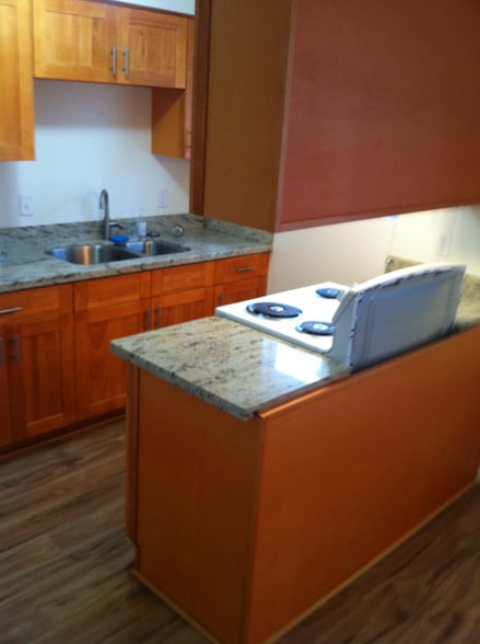 Building Photo - 804 22nd St NE