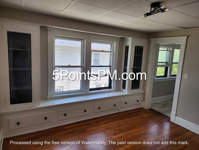 Building Photo - 1853 Colonnade Rd