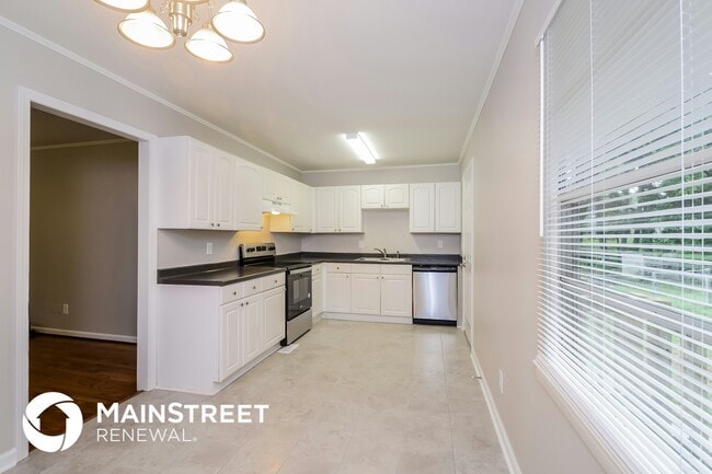 Building Photo - 108 8th Pl