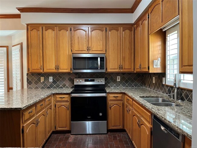 Building Photo - 9418 Huntingdon Ct