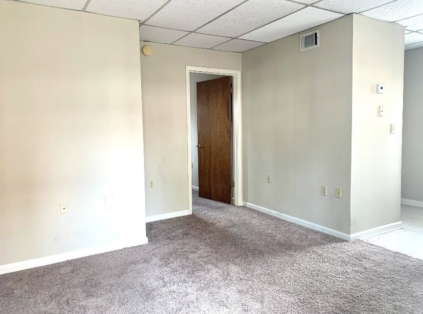 Building Photo - 814 11th Ave