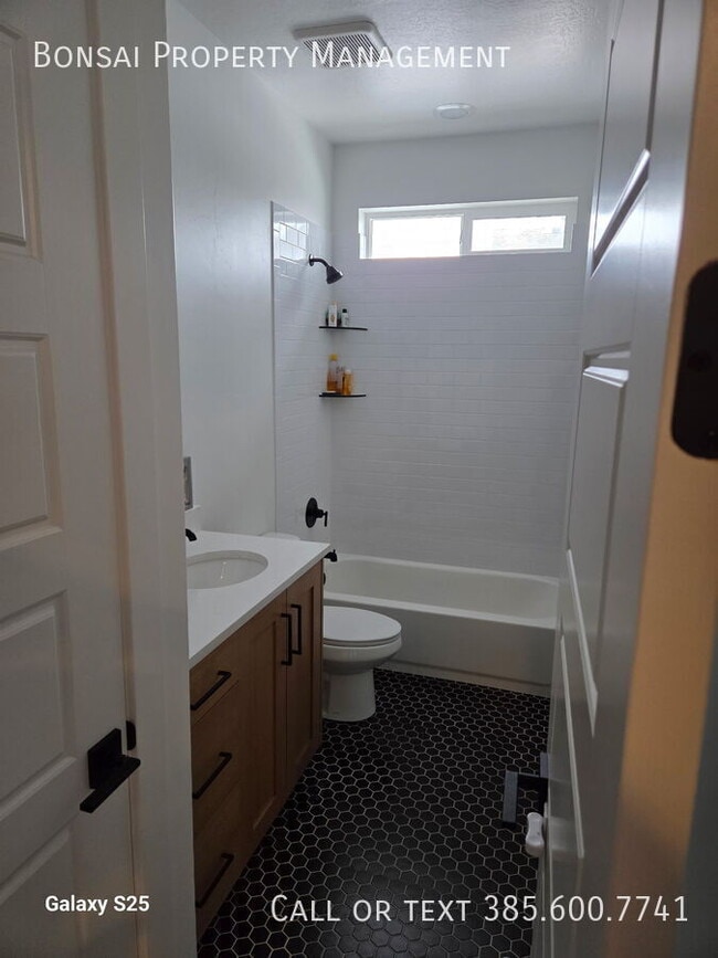 Building Photo - 1486 E Sheps Ridge Rd