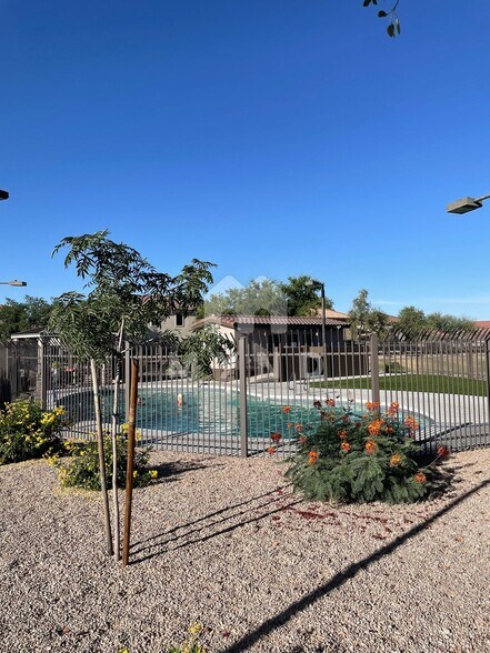 Building Photo - 3517 S Bowman Rd