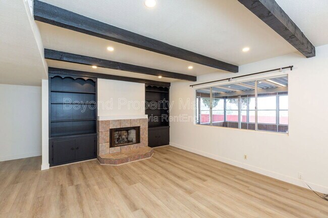Building Photo - 3725 Orion Dr