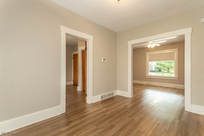 Building Photo - 38171 Wilson Ave