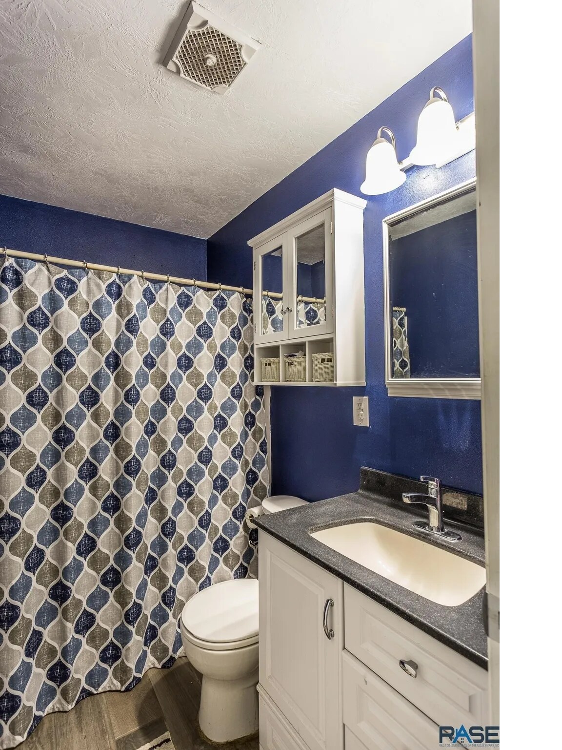 Building Photo - 204 N Fanelle Ave