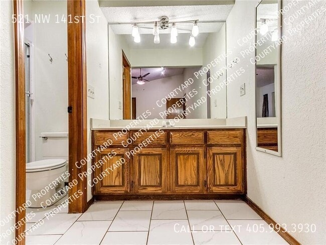 Building Photo - 521 NW 141st St