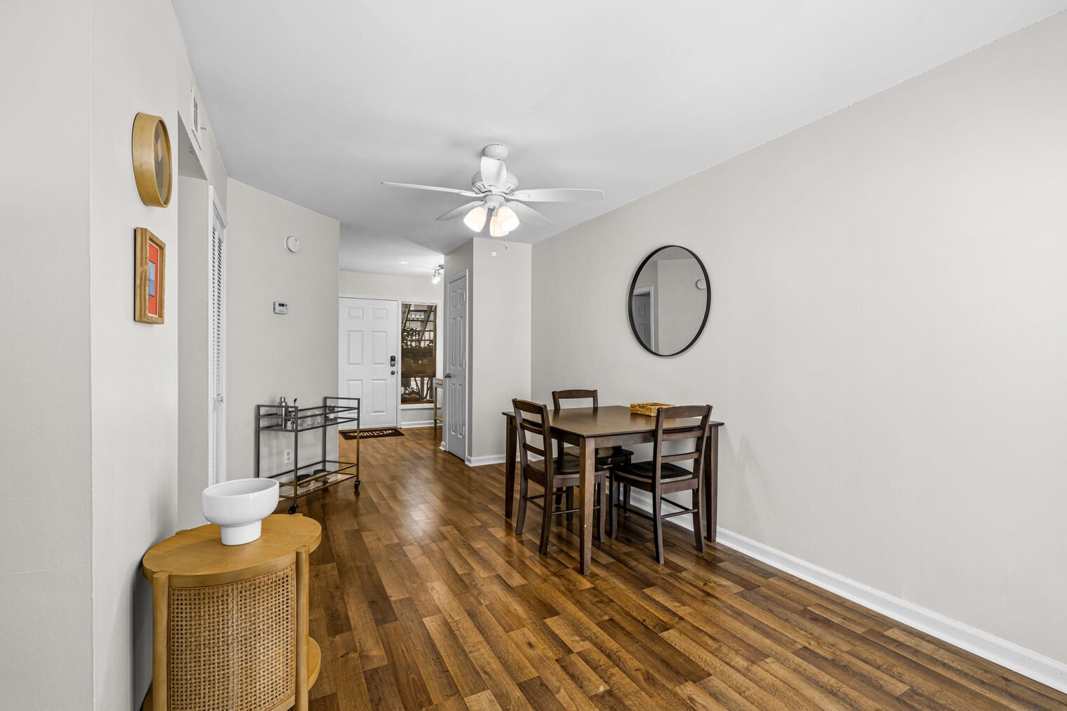 Building Photo - 887 Juniper St NE
