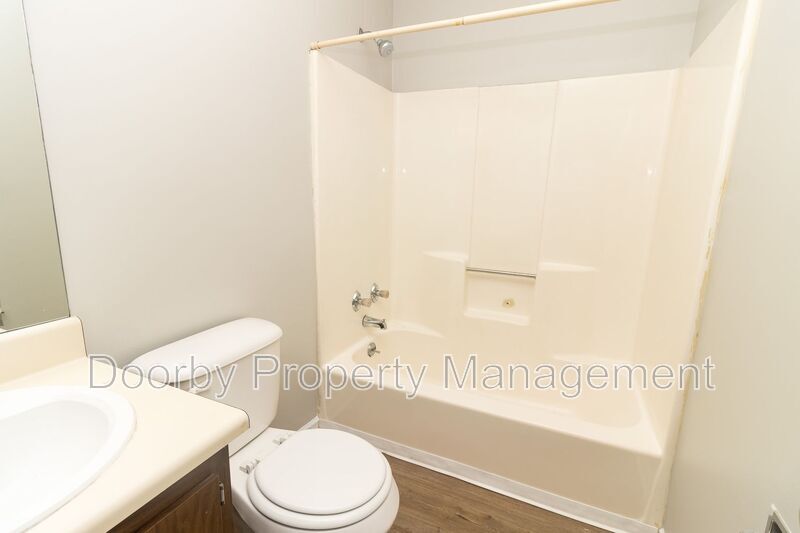 Building Photo - 93 Nicole Ln.