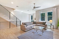 Building Photo - 3709 Bienville St