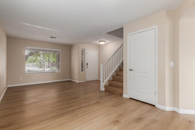 Building Photo - 42556 W Anne Ln