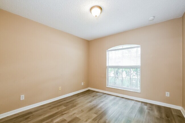 Building Photo - 1524 Lalique Ln