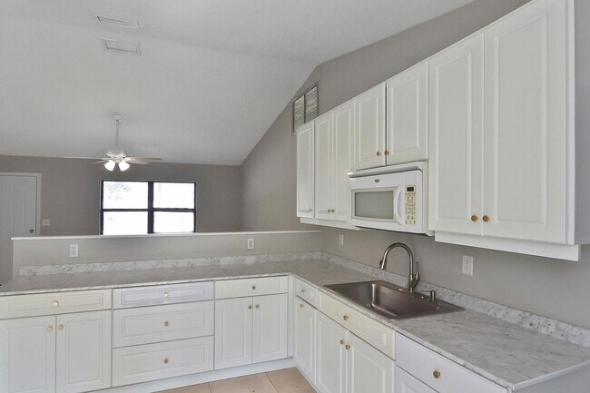 Building Photo - 2374 Dorsey Dr