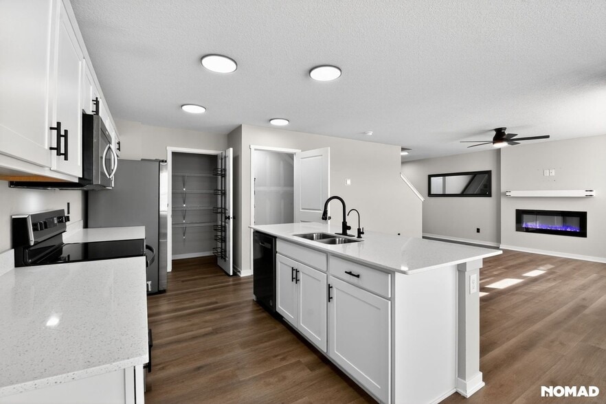 Building Photo - 7908 N 169th St