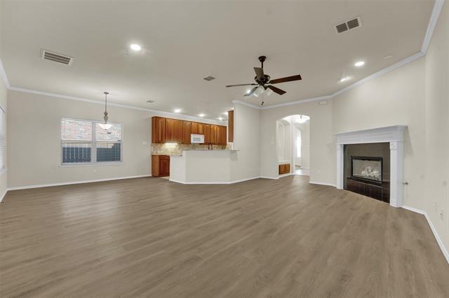 Building Photo - 8327 Robertson Dr