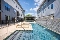 Building Photo - 1208 N Academy Ave