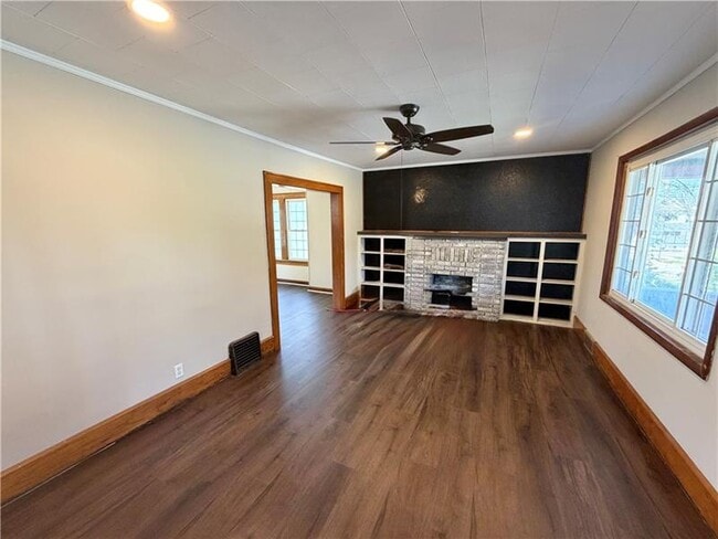 Building Photo - 1510 Huron Ave