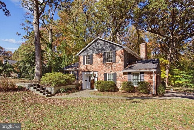 Building Photo - 2300 Cheshire Ln