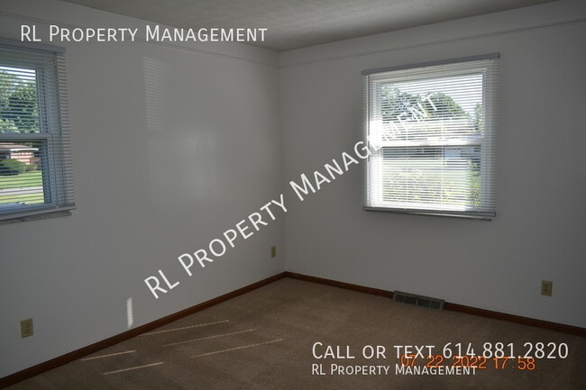 Building Photo - WAIVED APPLICATION FEE(S) AND 1 MONTH FREE...