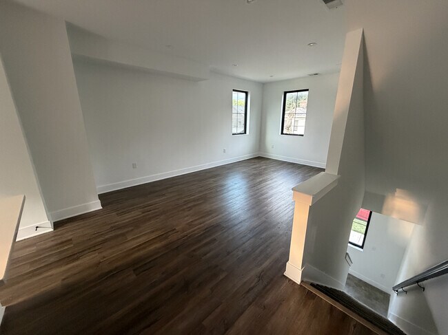 Building Photo - 351 Loeffler Ave