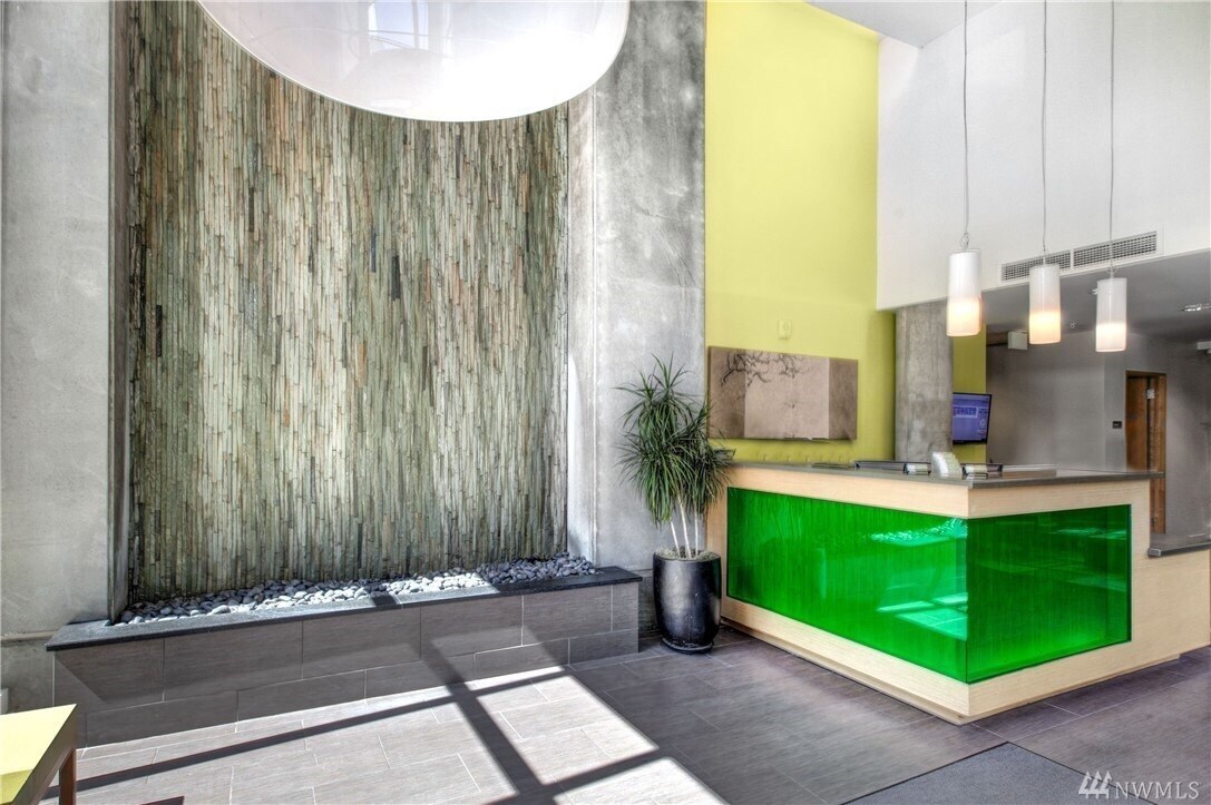 Concierge - 81 Clay St