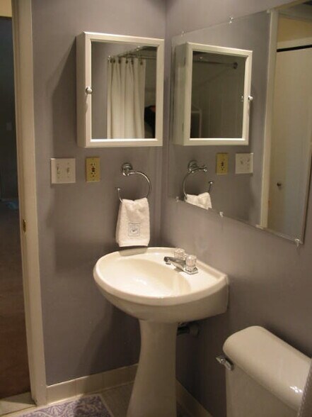 Building Photo - 4909 Crooks Rd