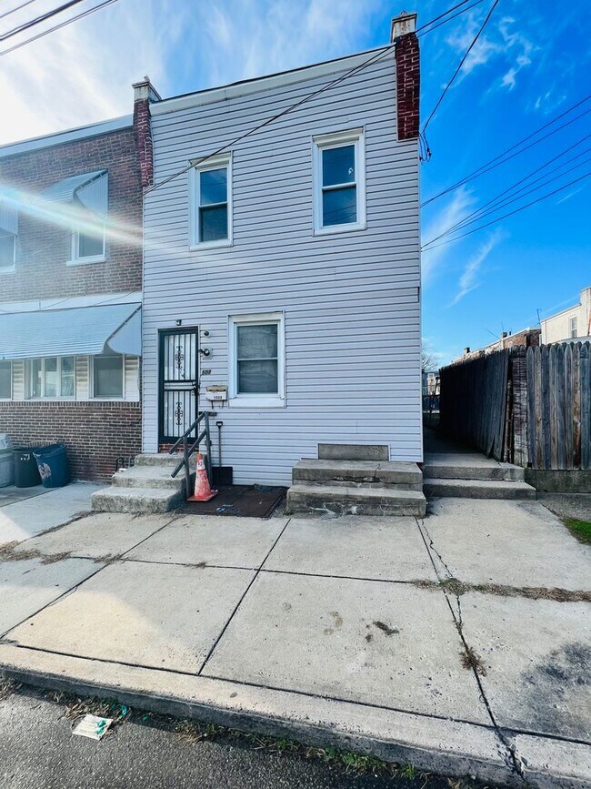 Building Photo - 508 Wilson St