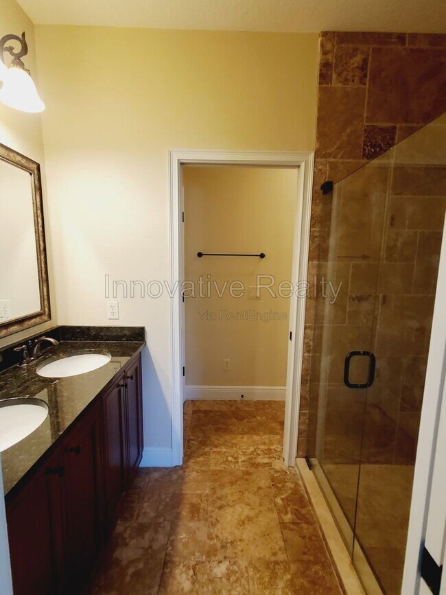 Building Photo - 1381 Orchid Ave