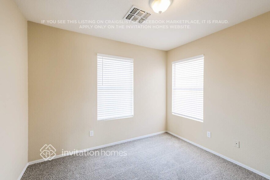 Building Photo - 114 E Beth Dr