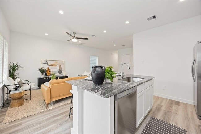 Building Photo - 10305 Penryn Frst Trl